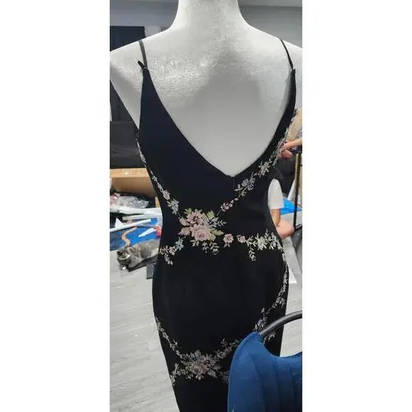 Elegant Black Floral Embroidered Slip Dress #3 - Picture 6 of 7